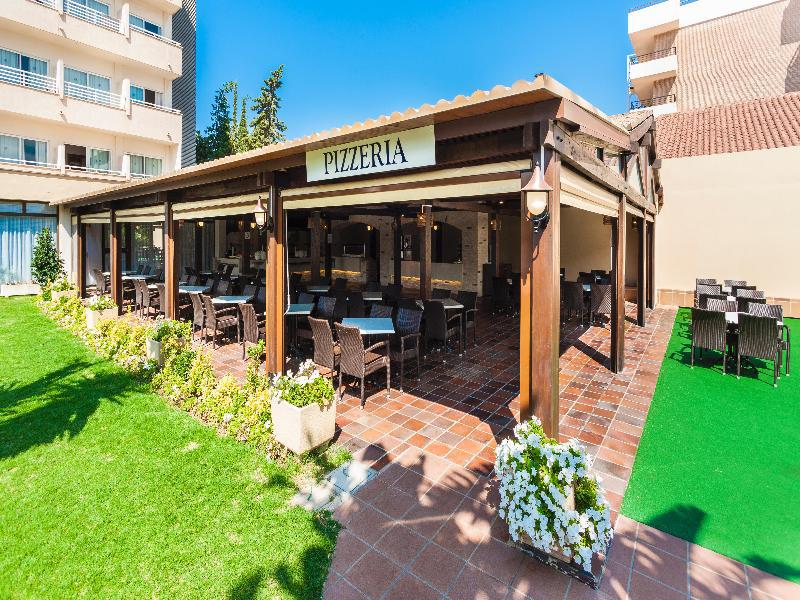 Отель Globales Santa Ponsa Park Экстерьер фото