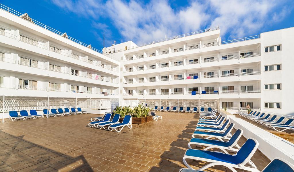 Отель Globales Santa Ponsa Park Экстерьер фото