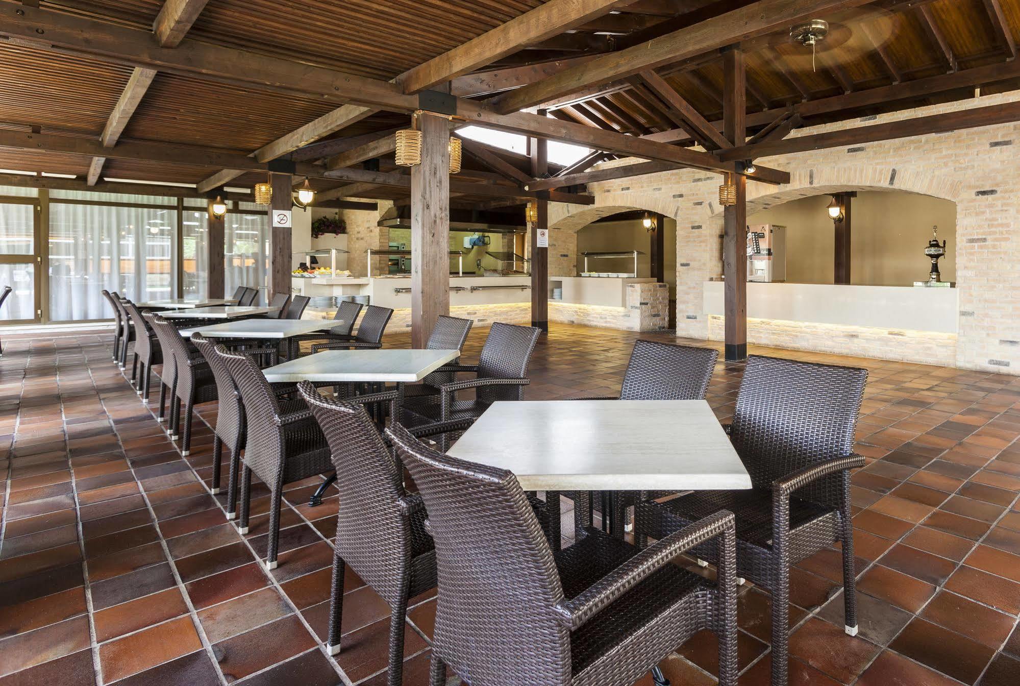 Отель Globales Santa Ponsa Park Экстерьер фото
