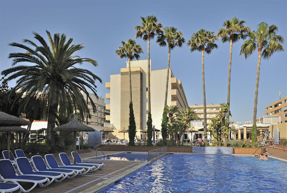 Отель Globales Santa Ponsa Park Экстерьер фото